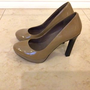 Women’s Platform MRKT Heels in Taupe, size 8